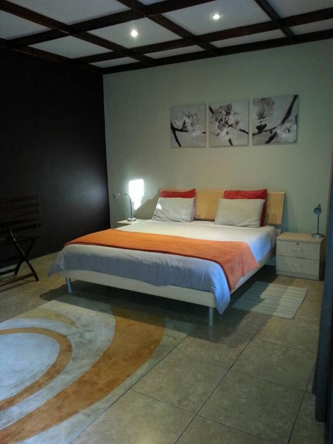 Planet Hotel Hollybum Lubumbashi Extérieur photo
