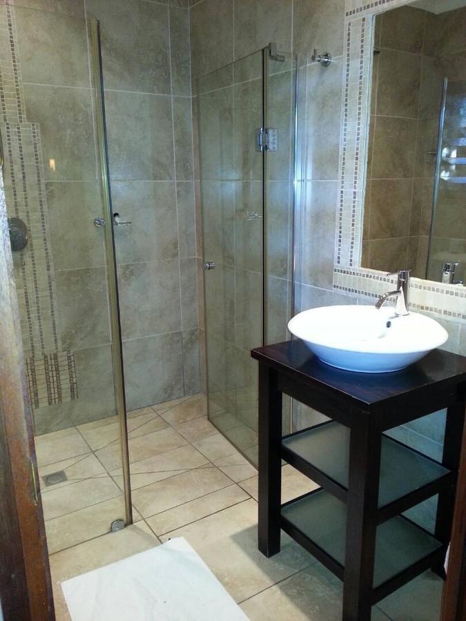 Planet Hotel Hollybum Lubumbashi Extérieur photo